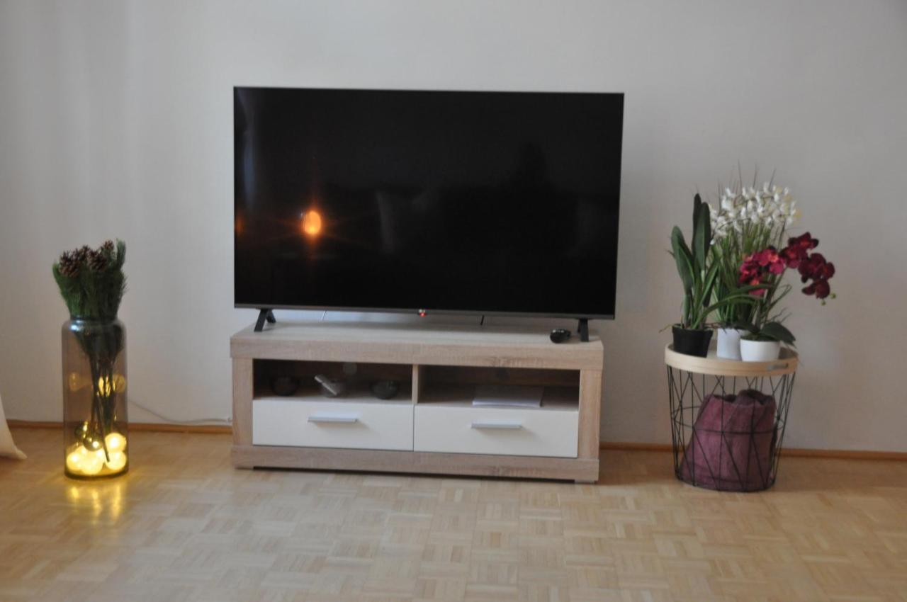 Wunderschone Altbauwohnung In Zentraler Lage Wien エクステリア 写真