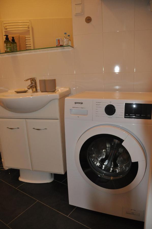 Wunderschone Altbauwohnung In Zentraler Lage Wien エクステリア 写真