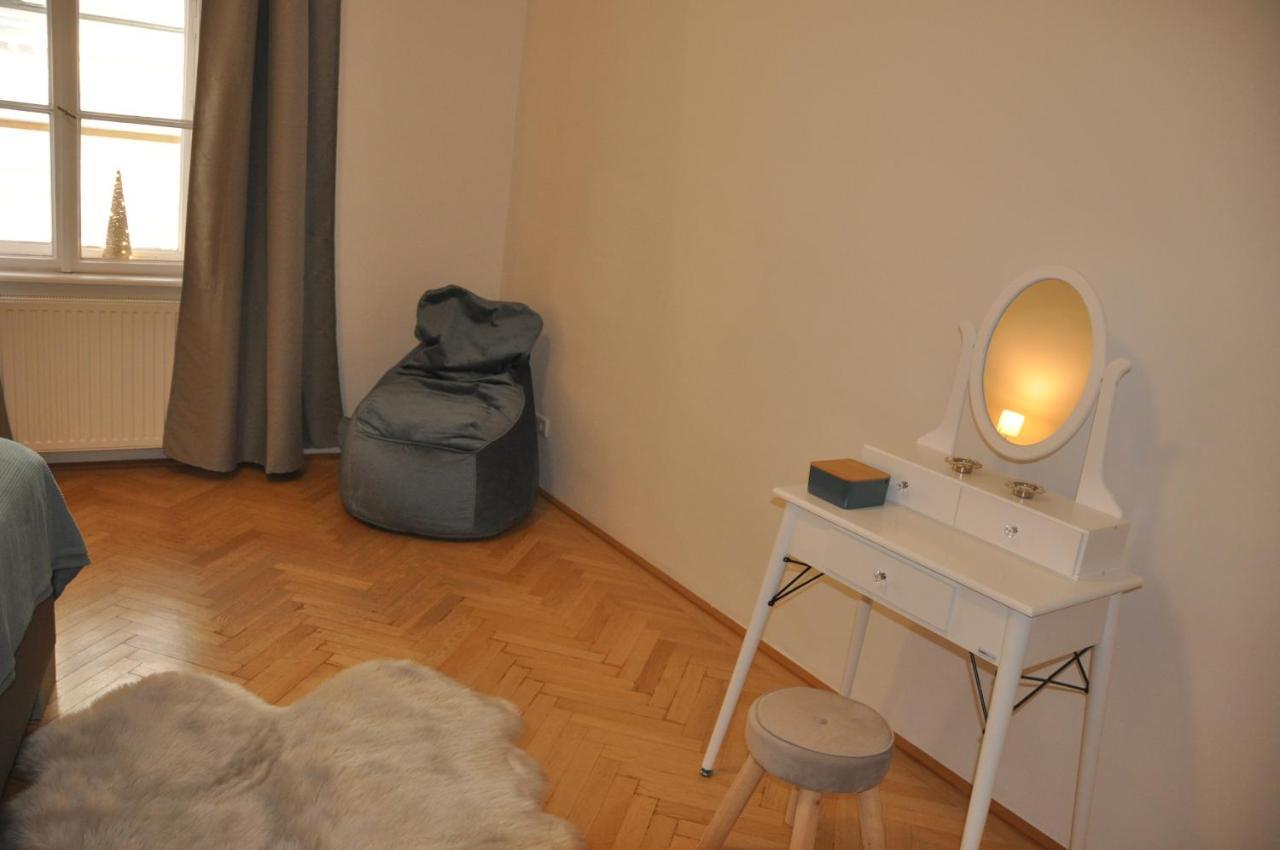 Wunderschone Altbauwohnung In Zentraler Lage Wien エクステリア 写真